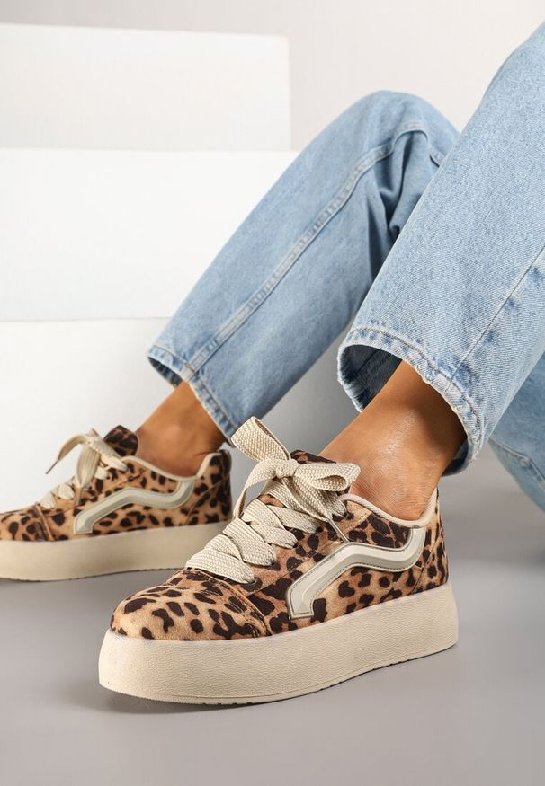 Renee - Panterkowe Sneakersy Kultowe Tenisówki na Grubej Podeszwie Nurisora. Okazja: na co dzień. Nosek buta: okrągły. Materiał: jeans. Szerokość cholewki: normalna