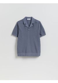 Reserved - Strukturalny sweter polo - granatowy. Typ kołnierza: polo. Kolor: niebieski. Materiał: dzianina, bawełna