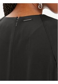 Calvin Klein Sukienka codzienna K20K207160 Czarny Regular Fit. Okazja: na co dzień. Kolor: czarny. Materiał: syntetyk. Typ sukienki: proste. Styl: casual #5