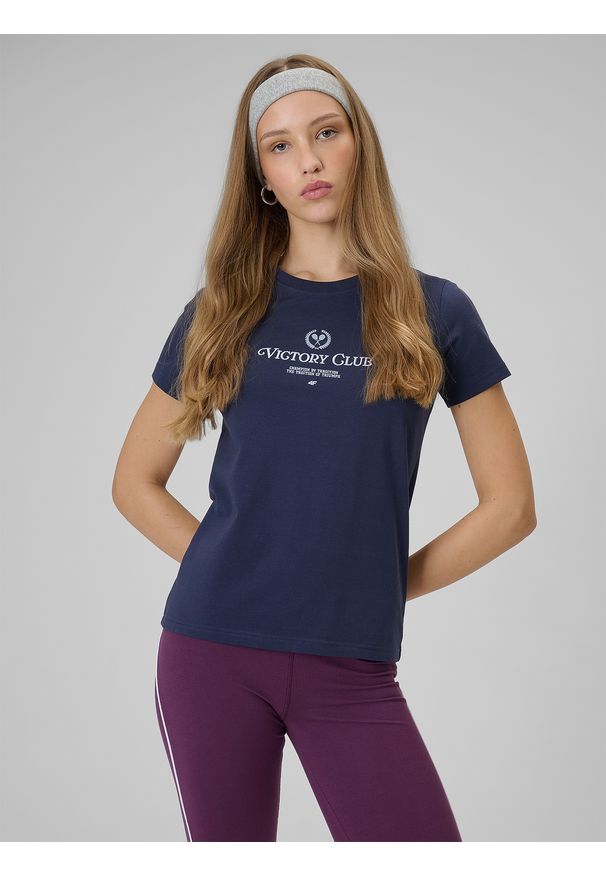 4f - 4F T-shirt regular z nadrukiem damski - granatowy M. Okazja: na co dzień. Kolor: niebieski. Materiał: dzianina, bawełna, materiał. Wzór: nadruk. Styl: casual, klasyczny