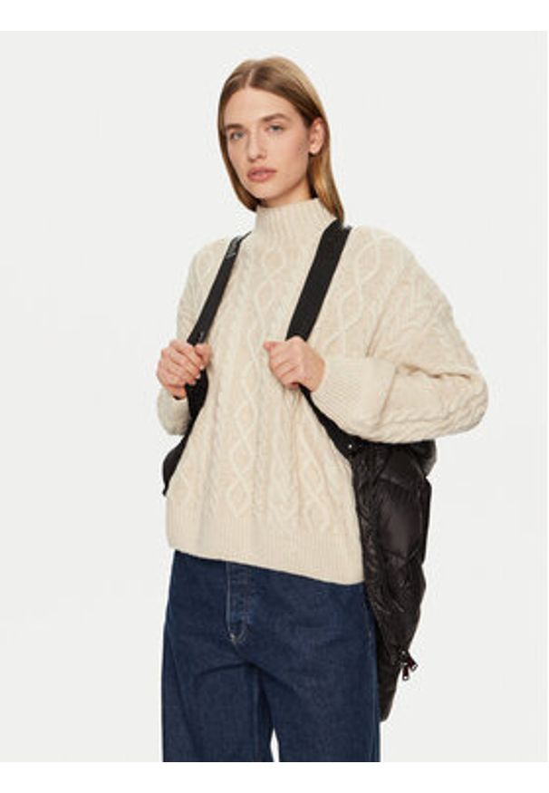 After Label Kurtka puchowa Helsinki A00042 Czarny Regular Fit. Kolor: czarny. Materiał: syntetyk