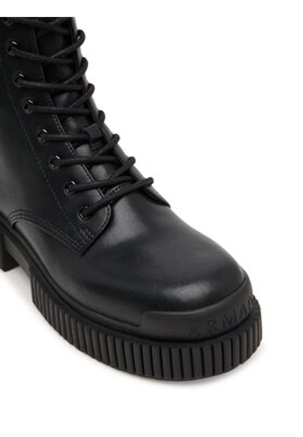 Armani Exchange Trzewiki XDN031 XV875 00002 Czarny. Kolor: czarny. Materiał: skóra