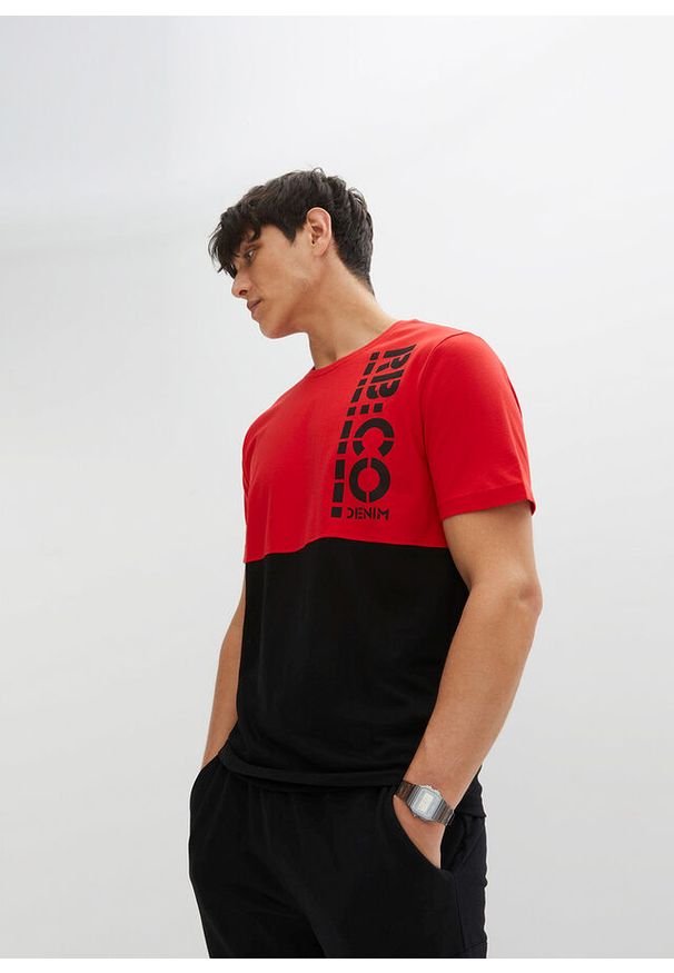 bonprix - T-shirt. Kolor: czerwony