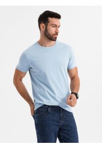 Ombre Clothing - T-shirt męski klasyczny bawełniany BASIC - jasnoniebieski V19 - Rozmiar: L. Okazja: na co dzień. Kolor: niebieski. Materiał: bawełna. Styl: klasyczny
