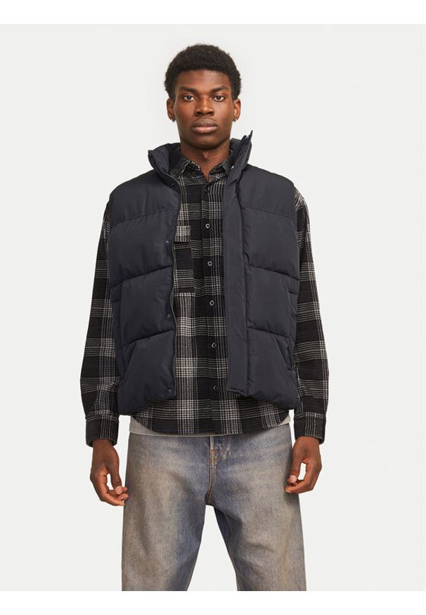 Jack & Jones - Jack&Jones Bezrękawnik Bradley 12256981 Czarny Regular Fit. Kolor: czarny. Materiał: syntetyk. Długość rękawa: bez rękawów