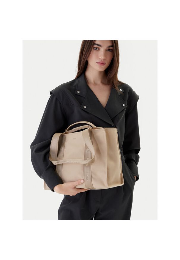 Torebka BOSS. Kolor: beżowy