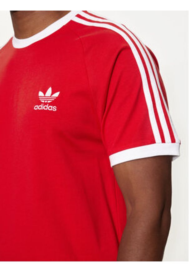 Adidas - adidas T-Shirt Adicolor Classics 3-Stripes T-Shirt IA4852 Czerwony Regular Fit. Kolor: czerwony. Materiał: bawełna