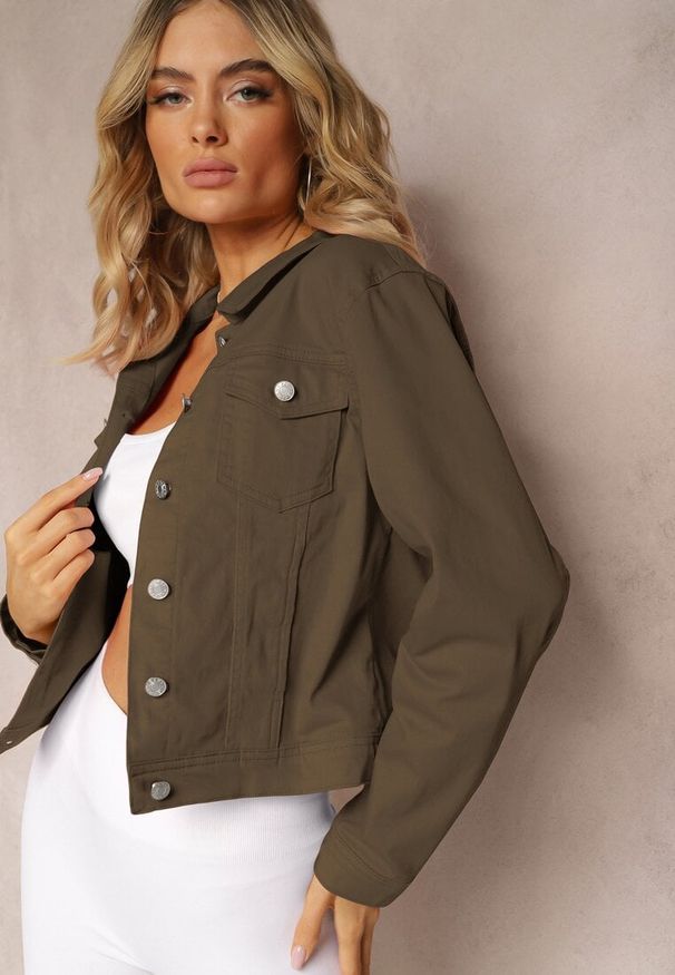 Renee - Ciemnozielona Jeansowa Kurtka z Bawełny z Guzikami i Kieszeniami Ainztia. Kolor: zielony. Materiał: bawełna, jeans