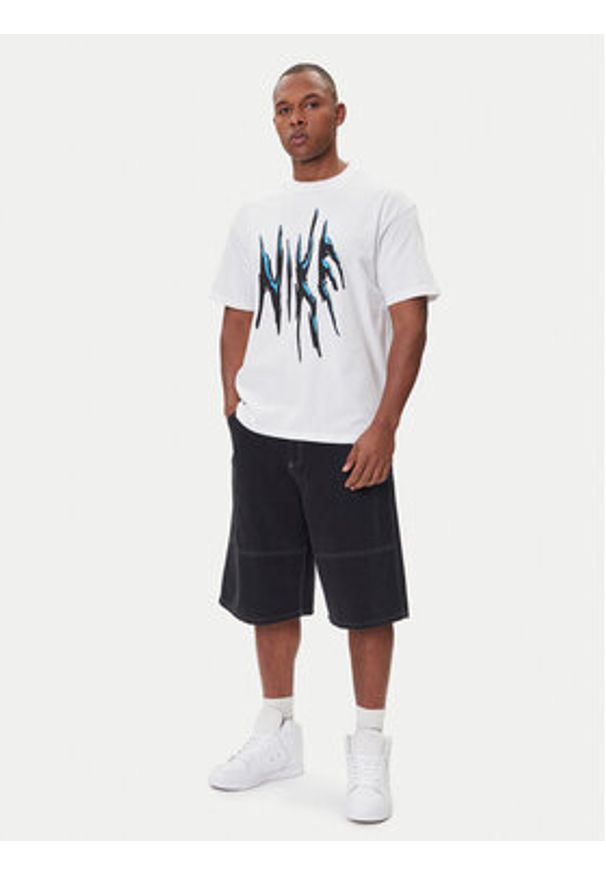 Nike T-Shirt HV6692 100 Biały Loose Fit. Kolor: biały. Materiał: bawełna