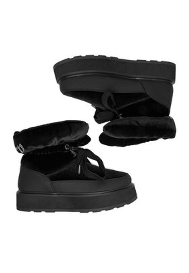 Juicy Couture Śniegowce EO-WS24267-01 Czarny. Kolor: czarny. Materiał: materiał