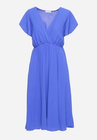 Born2be - Granatowa Plisowana Sukienka z Kopertowym Dekoltem i Gumką w Talii Waretta. Typ kołnierza: dekolt kopertowy. Kolor: niebieski. Typ sukienki: kopertowe. Styl: elegancki #3
