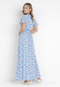Born2be - Niebieska Wiskozowa Sukienka Z Kopertowym Dekoltem i Gumkami w Pasie Seldel. Kolor: niebieski. Materiał: wiskoza. Wzór: nadruk, aplikacja. Typ sukienki: kopertowe #5