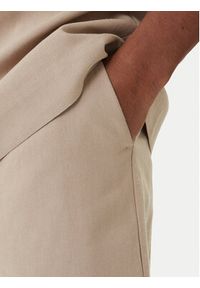 Emporio Armani Szorty materiałowe EM000681 AF20590 U6213 Beżowy Regular Fit. Kolor: beżowy. Materiał: len #4