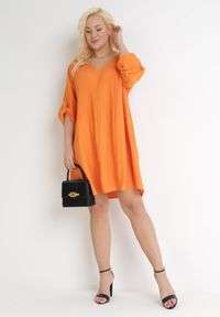 Born2be - Pomarańczowa Rozkloszowana Sukienka Mini z Plisowaniem Telesi. Kolekcja: plus size. Kolor: pomarańczowy. Długość rękawa: długi rękaw. Typ sukienki: dla puszystych. Długość: mini #4
