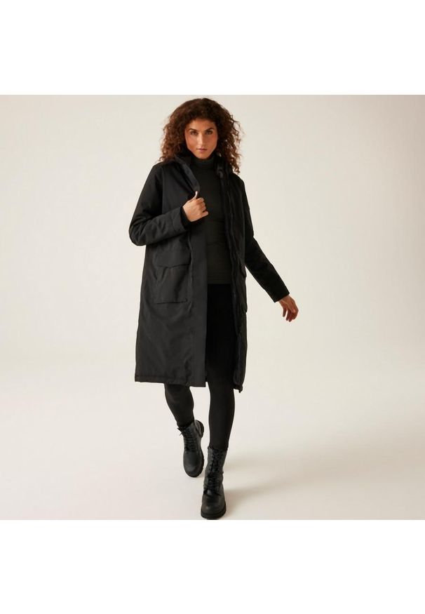 Kurtka przeciwdeszczowa z kapturem damska Regatta Yarli. Typ kołnierza: kaptur. Kolor: szary, wielokolorowy, czarny. Sezon: zima. Sport: turystyka piesza