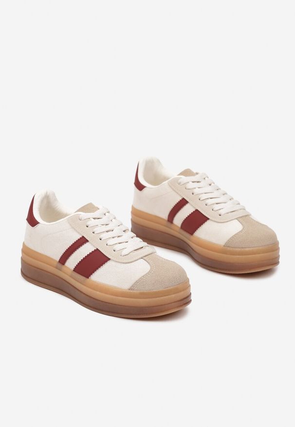Renee - Beżowo-Bordowe Sneakersy na Płaskiej Podeszwie z Ozdobnymi Paskami Velali. Okazja: na co dzień. Zapięcie: pasek. Kolor: beżowy. Materiał: jeans. Wzór: paski. Obcas: na płaskiej podeszwie
