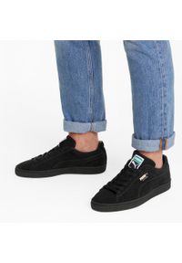 Buty do chodzenia męskie Puma Suede Classic Xxi. Zapięcie: sznurówki. Kolor: czarny. Materiał: skóra, syntetyk, materiał, tkanina, zamsz. Szerokość cholewki: normalna. Model: Puma Suede. Sport: turystyka piesza