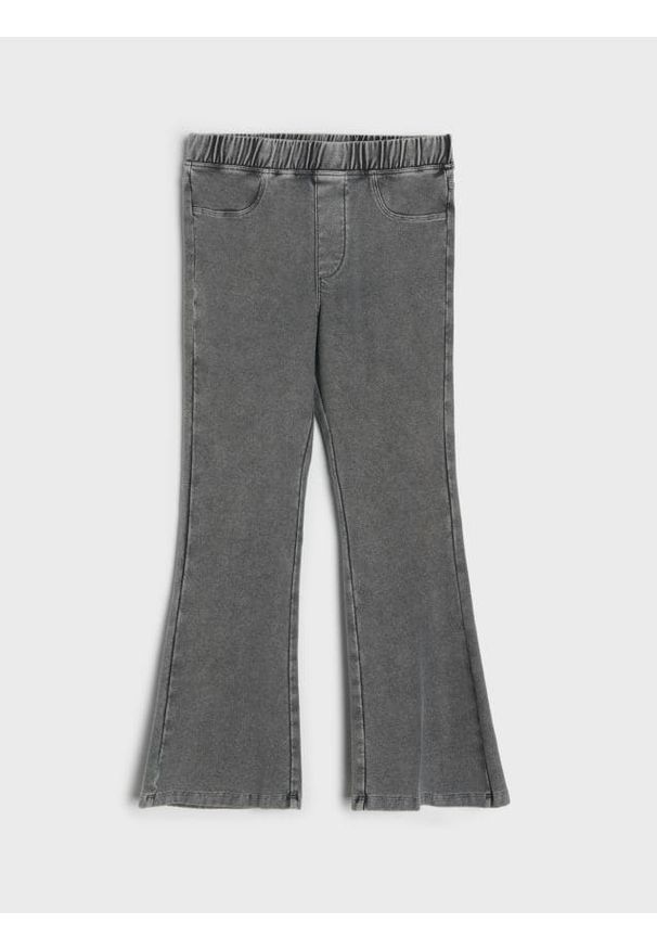 Sinsay - Spodnie flare z efektem sprania - szary. Kolor: szary