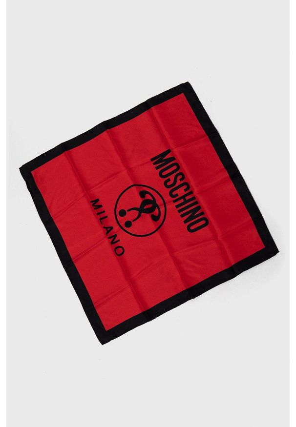 MOSCHINO - Moschino - Apaszka jedwabna. Kolor: czerwony. Materiał: jedwab