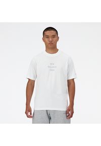 Koszulka męska New Balance MT41519WT – biała. Kolor: biały. Materiał: dresówka, bawełna. Wzór: napisy, nadruk #1