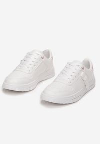 Renee - Biało-Różowe Sneakersy Kydeusa. Wysokość cholewki: przed kostkę. Kolor: biały. Szerokość cholewki: normalna. Wzór: aplikacja. Obcas: na płaskiej podeszwie #3