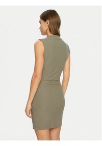 Guess Sukienka dzianinowa W5RK24 KAQL2 Zielony Regular Fit. Kolor: zielony. Materiał: syntetyk #5