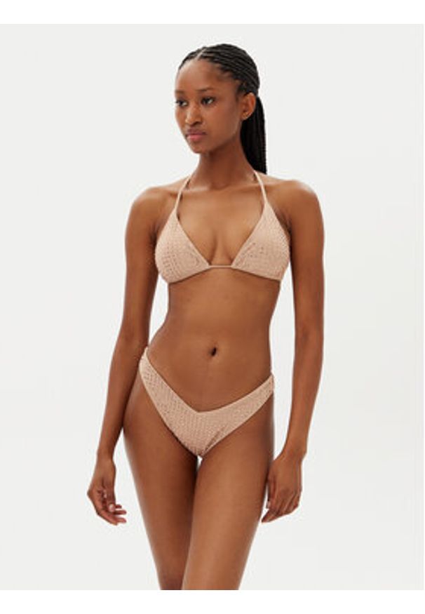Guess Góra od bikini E4GJ07 KC5Z0 Beżowy Regular Fit. Kolor: beżowy. Materiał: syntetyk