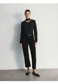 Reserved - Jeansy straight z krótszą nogawką - czarny. Kolor: czarny. Długość: krótkie #1