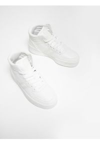 Big-Star - Sneakersy damskie białe KK274263 101. Wysokość cholewki: przed kolano. Kolor: biały. Materiał: skóra, syntetyk. Szerokość cholewki: normalna
