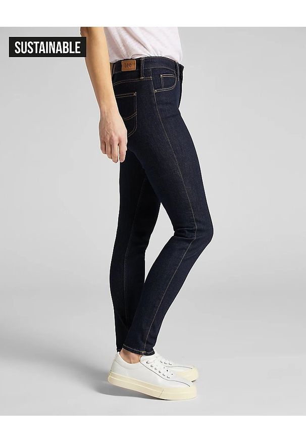 Lee - SPODNIE JEANSOWE DAMSKIE LEE SCARLETT RINSE L526FR36 112111631