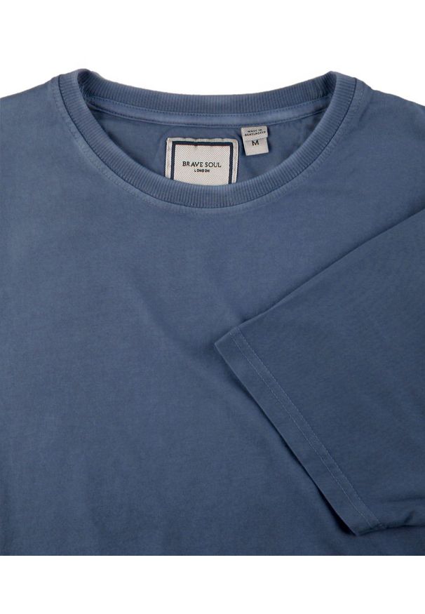 Męski T-Shirt -Brave Soul- Delikatny Efekt Sprania Tkaniny - Granat. Okazja: na co dzień. Kolor: niebieski. Materiał: bawełna. Sezon: lato, wiosna. Styl: casual