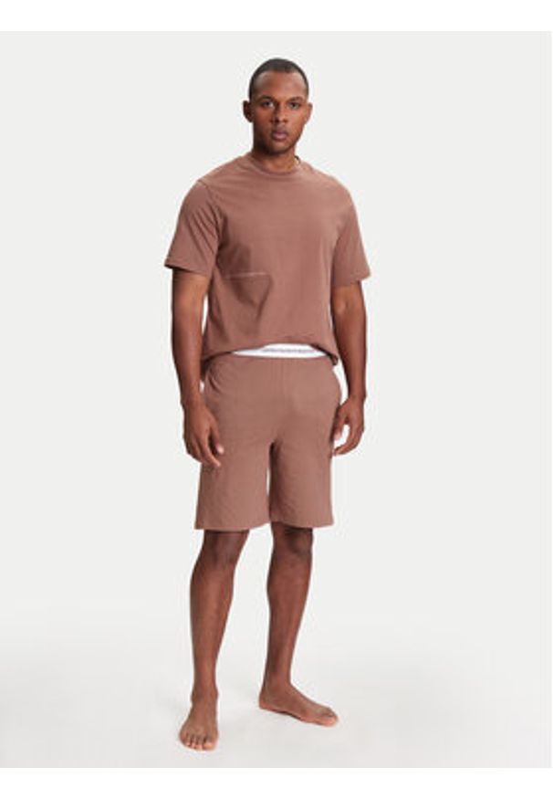 United Colors of Benetton - United Colors Of Benetton T-Shirt 30964M01W Beżowy Regular Fit. Kolor: beżowy. Materiał: bawełna