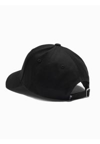 Ombre Clothing - Jednokolorowa męska czapka bejsbolówka z daszkiem – czarna V1. Kolor: czarny. Materiał: bawełna. Wzór: ze splotem. Styl: klasyczny, sportowy, casual