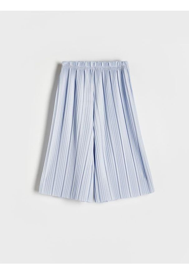 Reserved - Plisowane spodnie kuloty - jasnoniebieski. Kolor: niebieski. Materiał: dzianina
