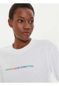 United Colors of Benetton - United Colors Of Benetton Bluza 3J68D107Z Biały Regular Fit. Kolor: biały. Materiał: bawełna