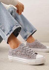 Born2be - Szare Ażurowe Trampki Przed Kostkę Russi. Wysokość cholewki: przed kostkę. Kolor: szary. Materiał: jeans. Wzór: ażurowy #9