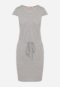 Born2be - Szara Sukienka z Krótkim Rękawem ze Ściągaczem w Talii Dolati. Okazja: na co dzień. Kolor: szary. Materiał: jeans. Długość rękawa: krótki rękaw. Typ sukienki: proste. Styl: elegancki, casual #5