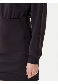Guess Sukienka codzienna V5YK02 KCX22 Czarny Regular Fit. Okazja: na co dzień. Kolor: czarny. Materiał: syntetyk. Typ sukienki: proste. Styl: casual #3