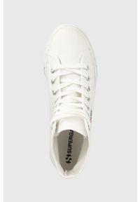 Superga trampki damskie kolor biały. Nosek buta: okrągły. Zapięcie: sznurówki. Kolor: biały. Materiał: guma. Szerokość cholewki: normalna. Obcas: na platformie #2
