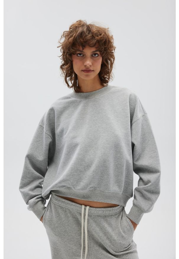 Marsala - Bluza damska typu oversize w kolorze LIGHT GREY MELANGE - PINEY. Materiał: dzianina, bawełna, poliester, dresówka. Wzór: melanż