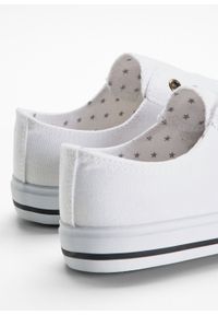 Sneakersy bonprix biały. Kolor: biały #4