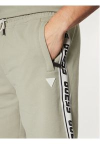 Guess Szorty sportowe Z2YD02 K6ZS1 Zielony Loose Fit. Kolor: zielony. Materiał: bawełna. Styl: sportowy #5