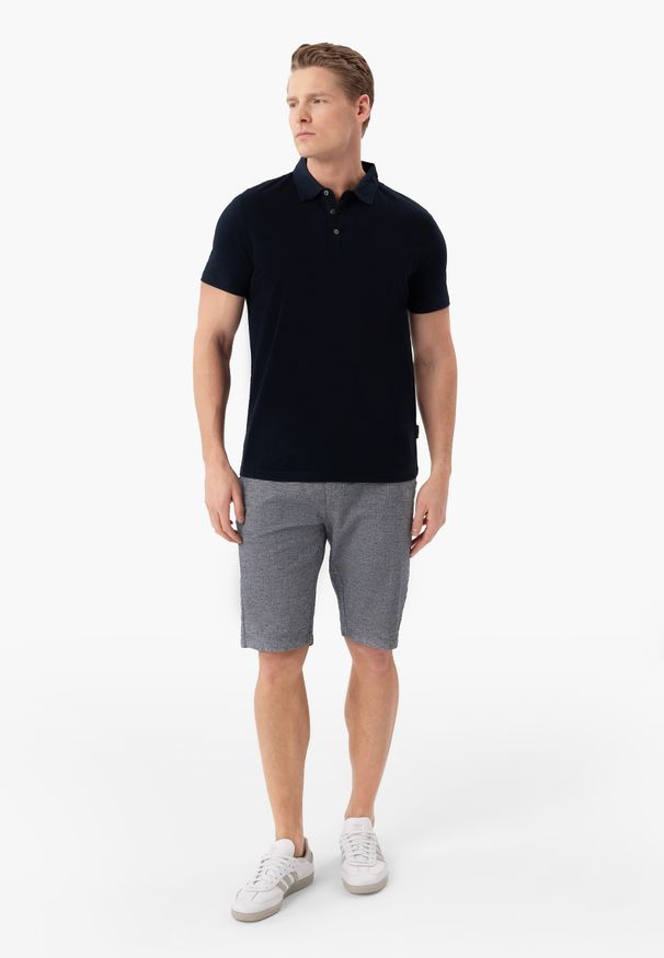 Volcano - Krótkie spodnie chino P-BRAXTON. Materiał: skóra, len, materiał, elastan, tkanina, bawełna. Długość: krótkie. Wzór: melanż, paski. Sezon: lato. Styl: wizytowy, klasyczny