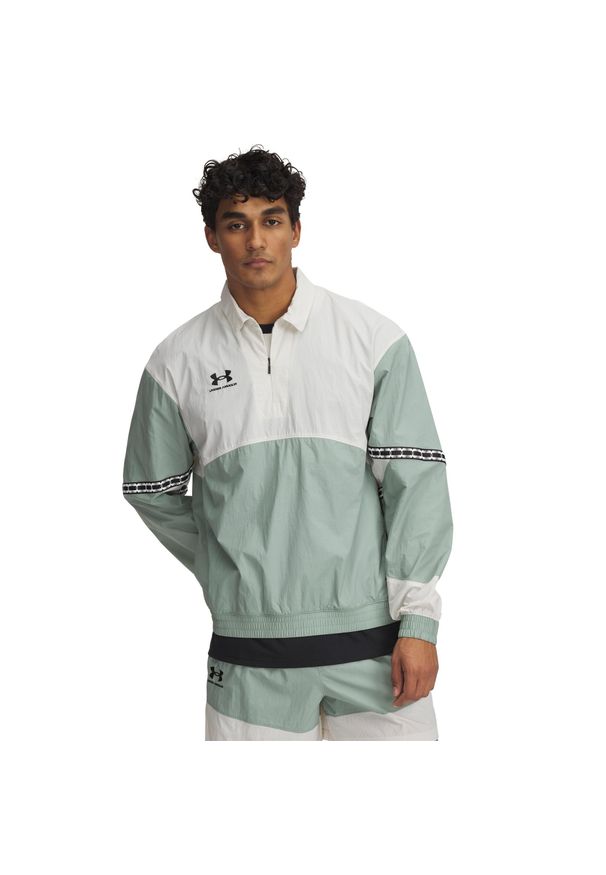 Koszulka Under Armour Challenger. Kolor: zielony. Materiał: materiał. Sport: fitness
