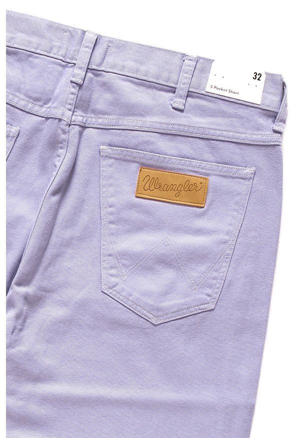 Wrangler - SPODENKI WRANGLER 5 POCKET SHORT HEIRLOOM LILAC W14CLV33C 112126607. Materiał: jeans. Wzór: aplikacja