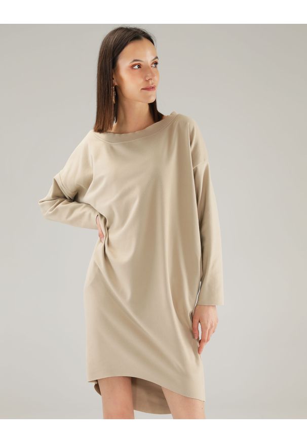 Unisono - LUŹNA SUKIENKA 199-22468 BEIGE. Materiał: poliester, elastan