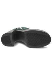 Zielone Botki Armodo Modne Buty Na Obcasie. Okazja: na co dzień. Kolor: zielony. Materiał: zamsz. Obcas: na obcasie. Styl: casual, elegancki, wizytowy. Wysokość obcasa: średni #4