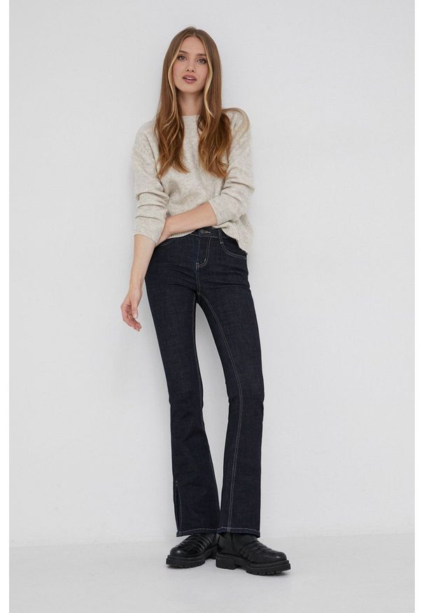 Answear Lab - Jeansy. Kolor: niebieski. Styl: wakacyjny