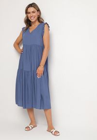 Born2be - Niebieska Bawełniana Sukienka Ozdobiona Falbankami Aveliova. Okazja: na co dzień, na spacer, na imprezę. Typ kołnierza: kołnierz z falbankami. Kolor: niebieski. Materiał: bawełna. Wzór: aplikacja. Typ sukienki: proste. Styl: casual, elegancki. Długość: midi #1