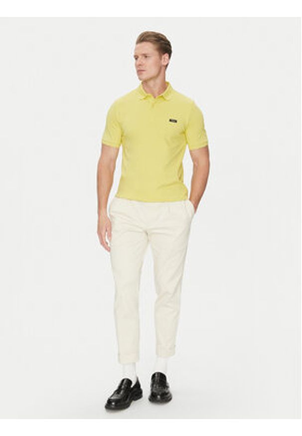 Calvin Klein Polo K10K111196 Żółty Slim Fit. Typ kołnierza: polo. Kolor: żółty. Materiał: bawełna